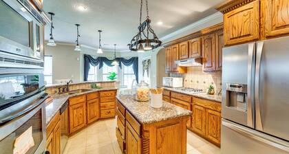 Spacious Family Retreat w/ Yard in Sunnyvale