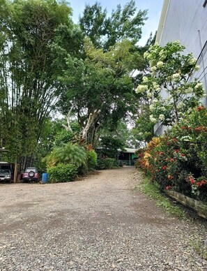 Property grounds - Cozy "ALMENDRO" Apartment at MANUEL ANTONIO / 4 People (Quepos)