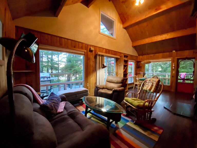 The Morehouse Lake House Chalet - Nova Scotia