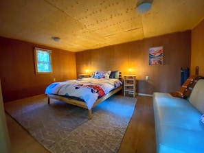 WiFi, bed sheets