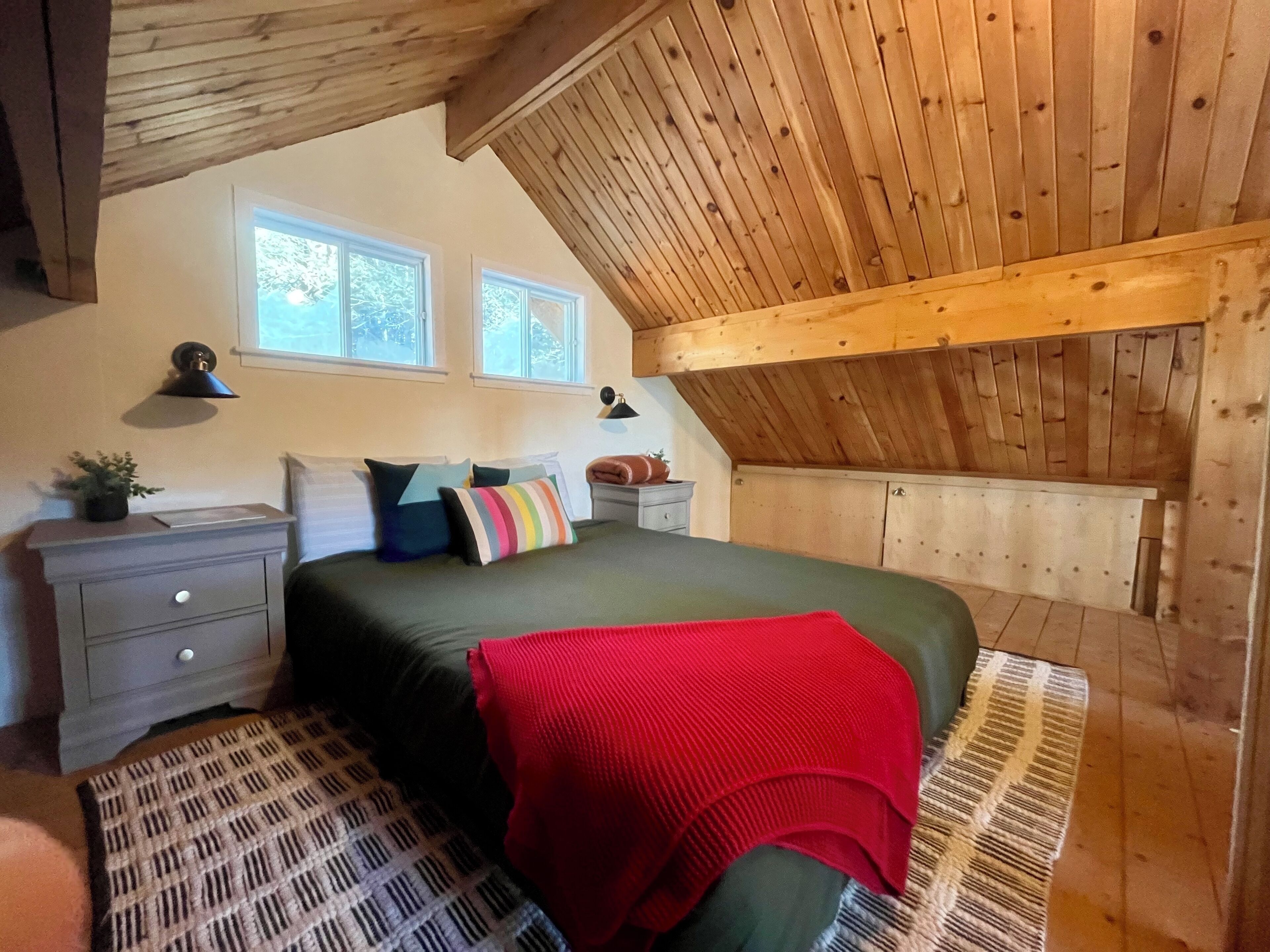 3 bedrooms, travel cot, WiFi, bed sheets