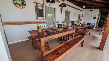 House | 5 bilik tidur