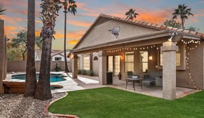 Outdoor pool - 3BR Spacious Scottsdale Home w/ Hot Tub & Pool! (Scottsdale)