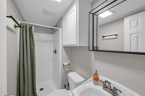 Towels, soap, shampoo, toilet paper