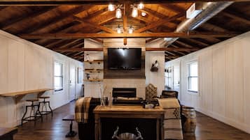 Smart TV, chimenea