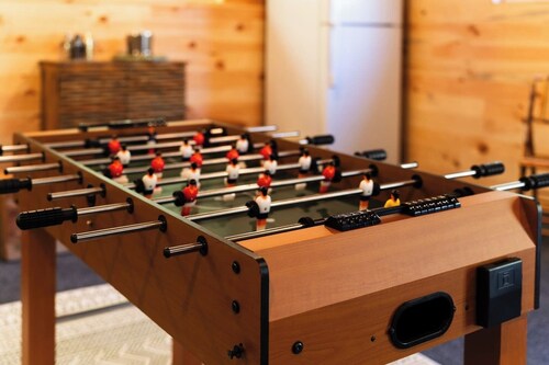 Ledge House Vintage Retreat | Hot Tub & Fire Pit