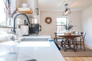 Fridge, microwave, oven, coffee/tea maker