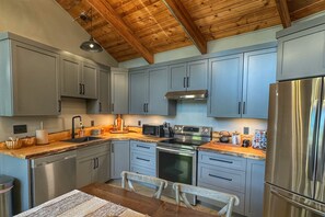 Fridge, microwave, oven, coffee/tea maker