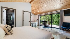 WiFi (free), bed sheets