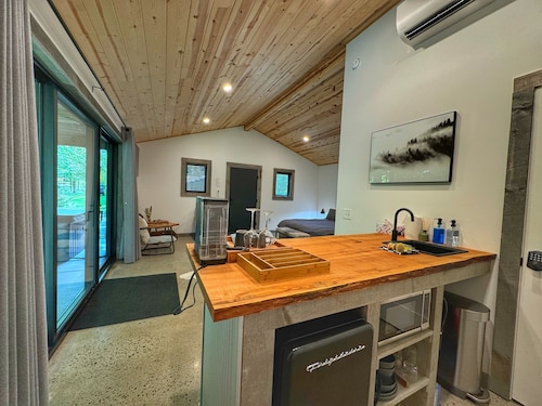 Woodside Cabins w/ Hot Tub, Deck & Trails on Picturesque Wine Country Estate