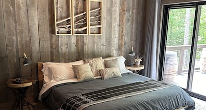 Woodside Ranch House w/ Hot Tub, Private Deck & Scenic Trails in Wine Country