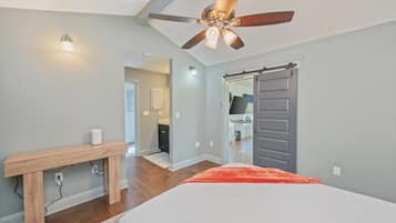 3 bedrooms, iron/ironing board, travel crib, free WiFi