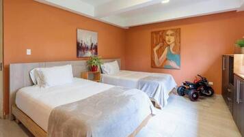 9 bedrooms, WiFi, bed sheets