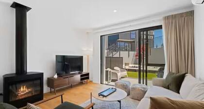 Sunny Stay in Wanaka