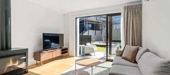 Sunny Stay in Wanaka