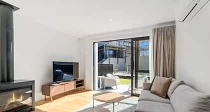 Sunny Stay in Wanaka