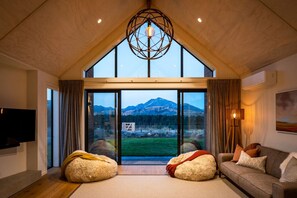 Télévision, cheminée