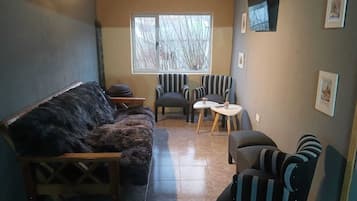 Basic Room, Mixed Dorm | Living area