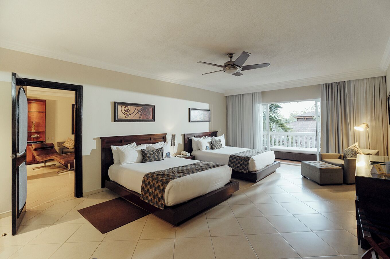 1 chambre, fer et planche à repasser, Wi-Fi, literie fournie