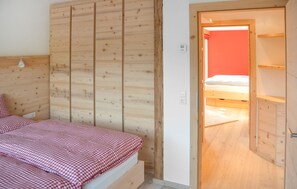 2 bedrooms