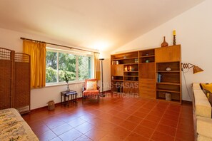 Interior - Casa Lantana by ACasaDasCasas (Mafra)