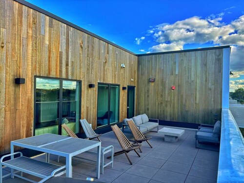 Affordable Stylish Studio in Des Moines