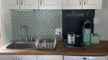 Mikrobølgeovn, ovn, kogeplade, opvaskemaskine