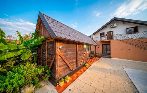 Stunning home in Slatinski Drenovac