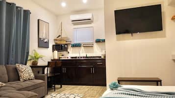 1 bedroom, iron/ironing board, internet, bed sheets