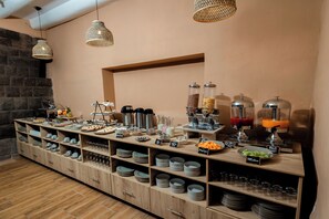 Free daily buffet breakfast -  Sonqori Boutique Hotel (Cusco)