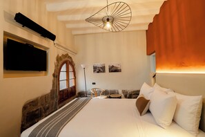 In-room safe, desk, free WiFi - Sonqori Boutique Hotel (Cusco)