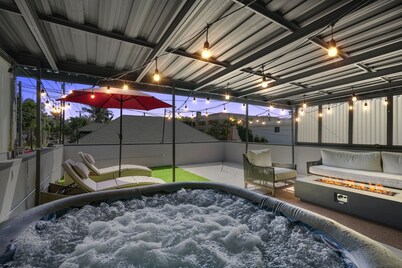 Rooftop Hot Tub & Fire pit - Games - BBQ - EV Charger