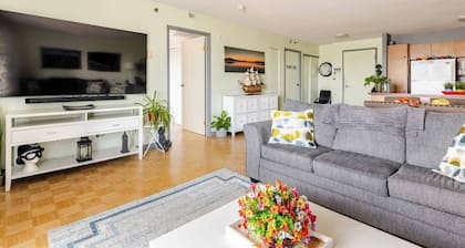 Chic 1-bedroom apartment with fitness room and AC in serene Kirkland