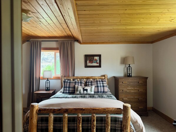 1 bedroom, desk, iron/ironing board, free WiFi