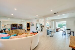 Interior - Modern Clearwater Getaway – 4BR/2BA w/ Pool, Hot Tub & Prime Location (Clearwater)