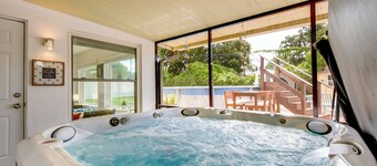 Modern Clearwater Getaway – 4BR/2BA w/ Pool, Hot Tub & Prime Location