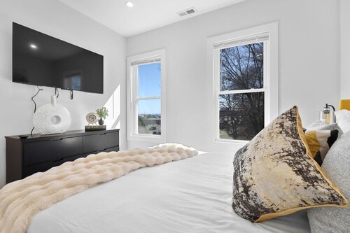 9BR6Bth Entire House Parking MIT/Harvard/TD Garden