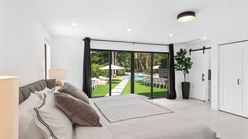 7 bedrooms, iron/ironing board, WiFi, bed sheets