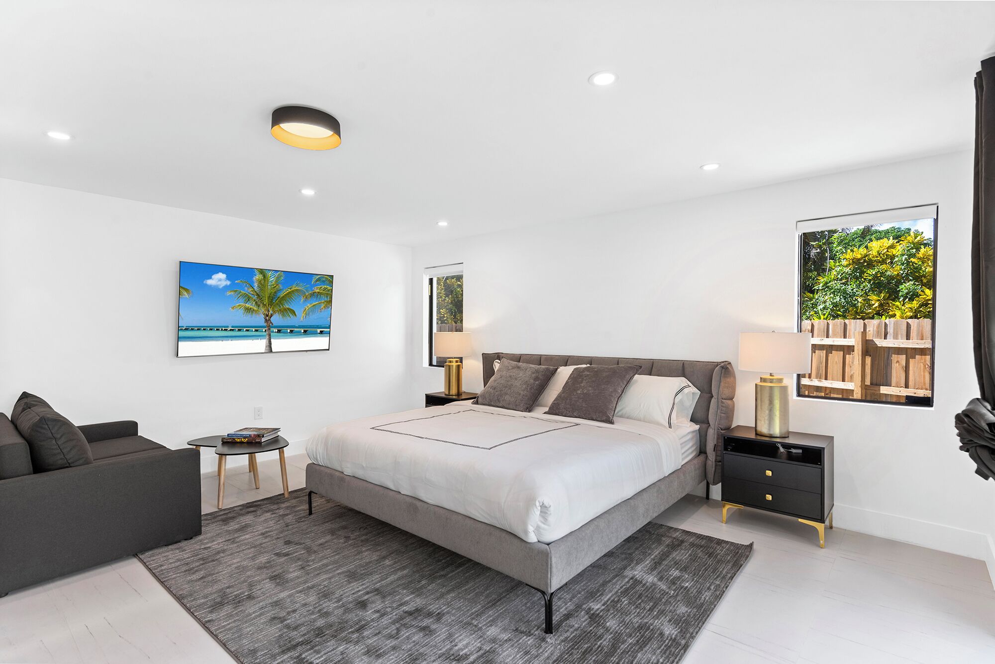 7 bedrooms, iron/ironing board, WiFi, bed sheets