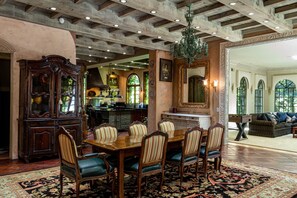 Dining - Historic Chateau (Sandy)