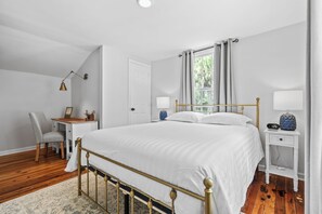 3 室のベッドルーム、アイロン / アイロン台、WiFi、ベッドシーツ