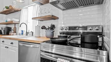 Microwave, oven, stovetop, dishwasher