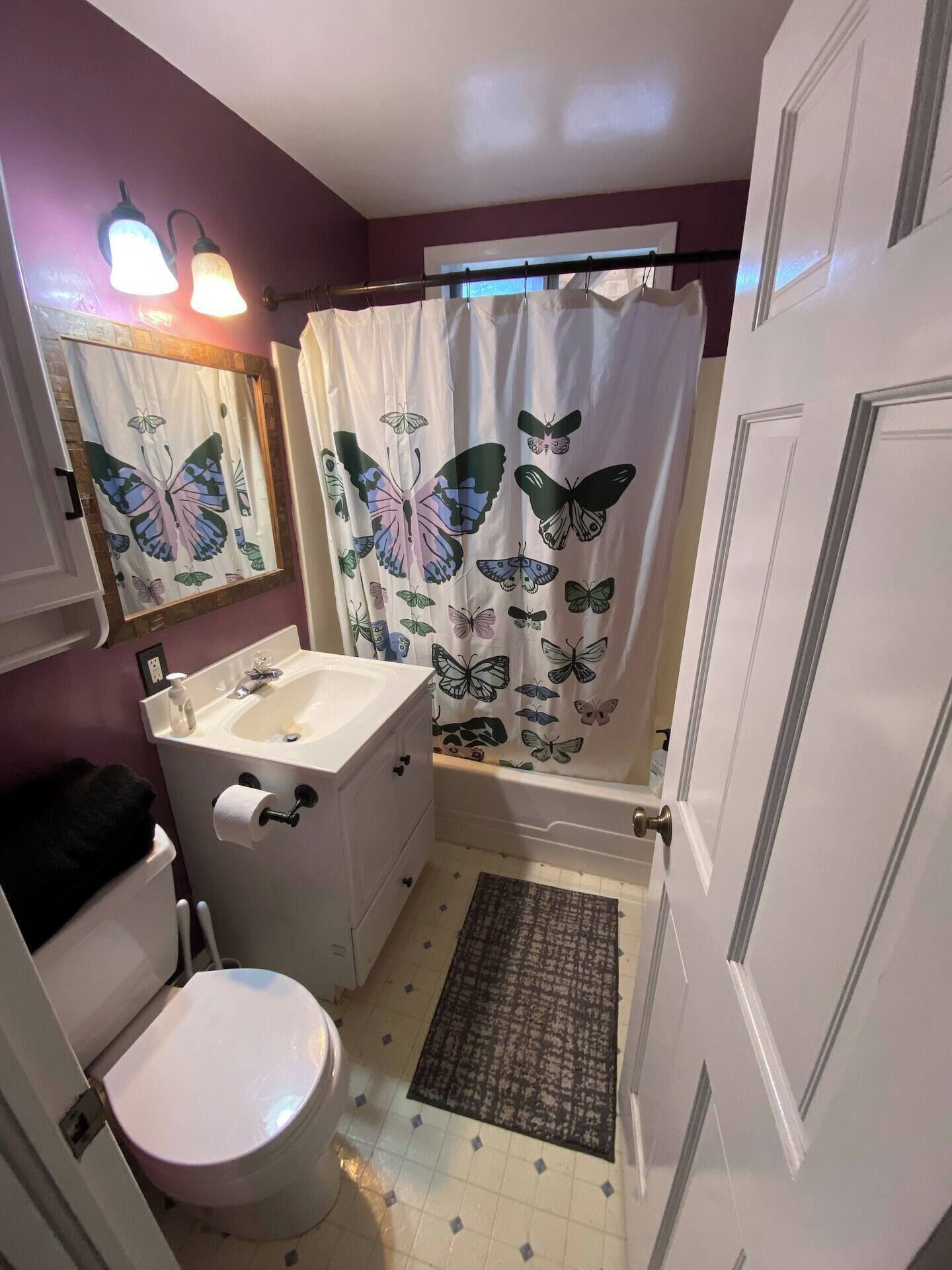 Articles de toilette écologiques, sèche-cheveux, serviettes fournies