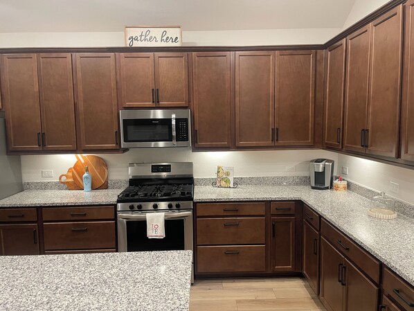 Microwave, oven, stovetop, dishwasher