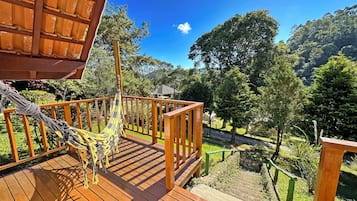 Chalet, Garden View | Desk, free WiFi