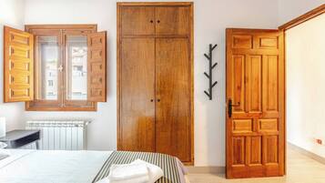 2 chambres, bureau, fer et planche Ă repasser, Wi-Fi gratuit