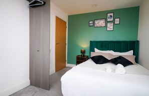 2 bedrooms, iron/ironing board, free WiFi, bed sheets