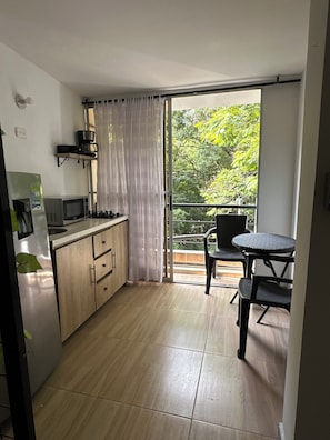 Standard Apartment, Park View | Private kitchen