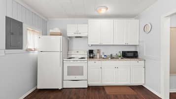 Frigorífic, microones, forn i placa de cuina