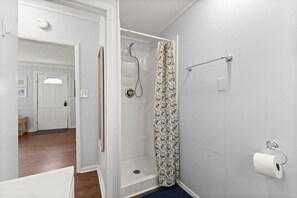 Towels - Cottage w/ Lake Access Unit 4 (Whitmore Lake)